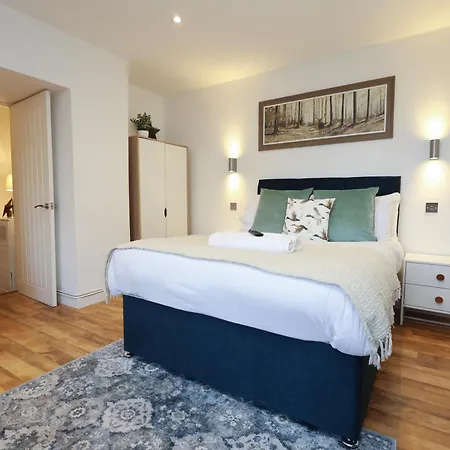 Little Gem In The Forest Of Dean! Hot Tub, Private Garden, Dog Friendly, Smart Tvs And Beautiful Historic Village Location! Saint Briavels Exterior photo