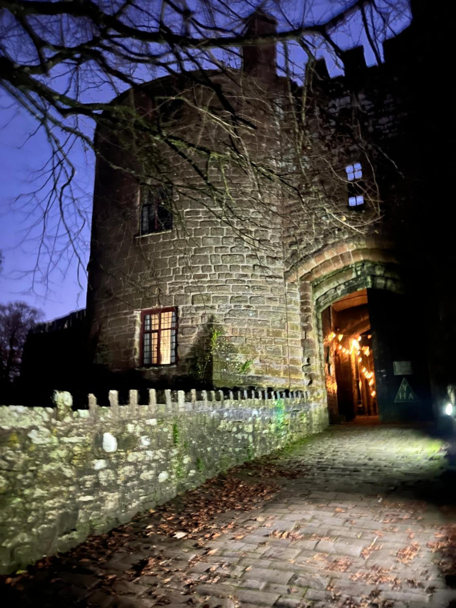 Apartment Little Gem In The Forest Of Dean! Hot Tub, Private Garden, Dog Friendly, Smart Tvs And Beautiful Historic Village Location! Saint Briavels