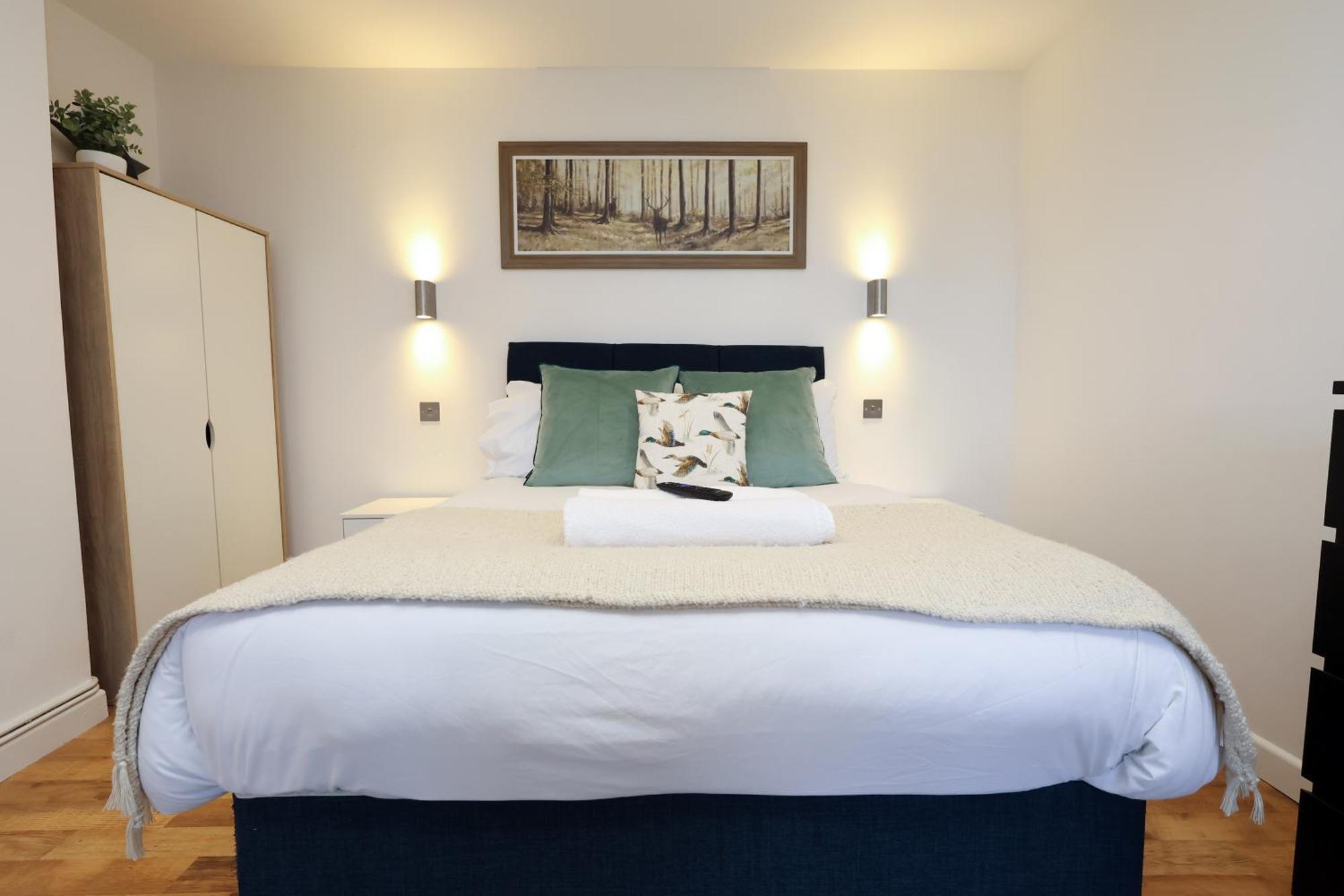 Little Gem In The Forest Of Dean! Hot Tub, Private Garden, Dog Friendly, Smart Tvs And Beautiful Historic Village Location! Apartment Saint Briavels